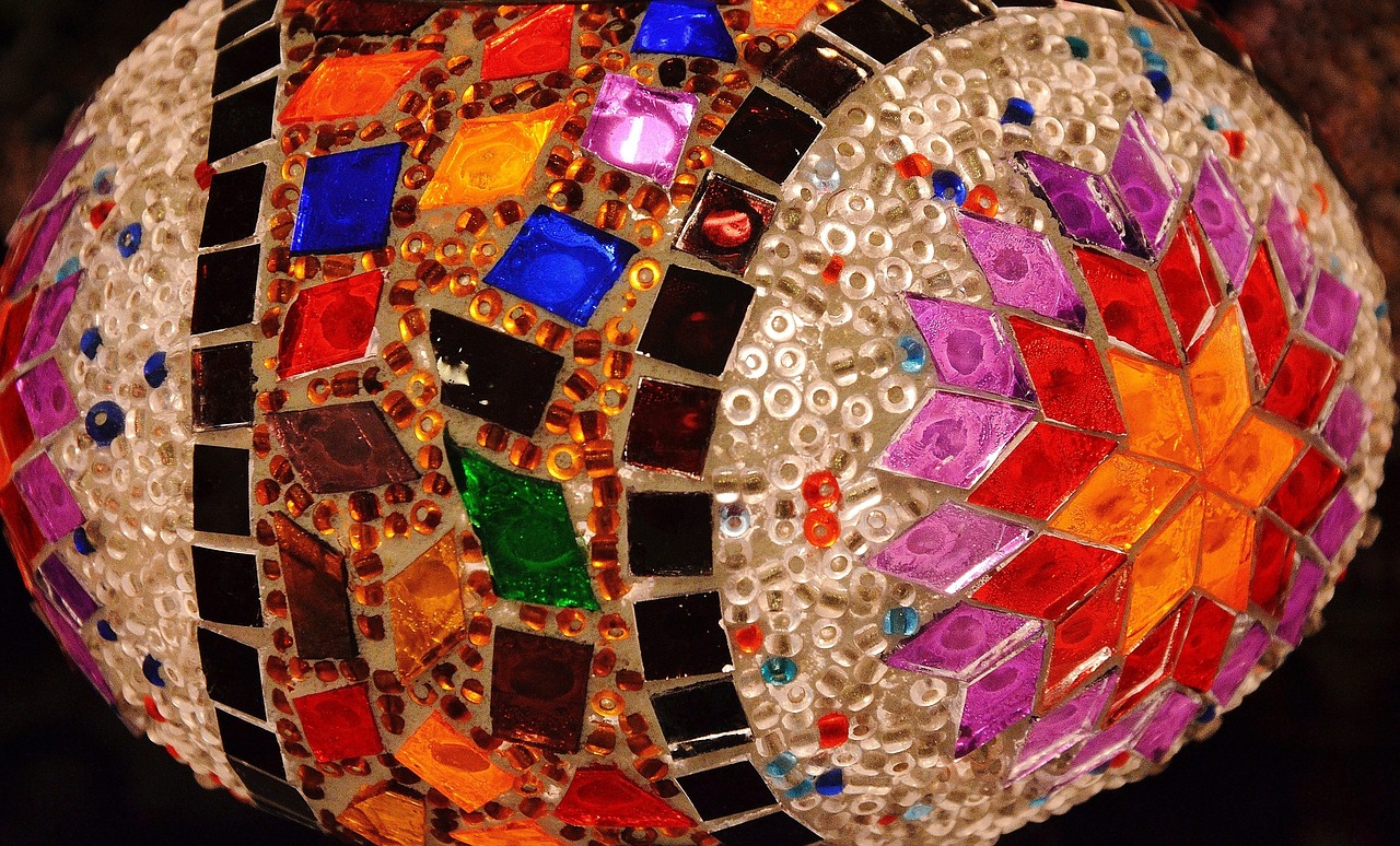 How to recycle broken pottery into beautiful mosaics